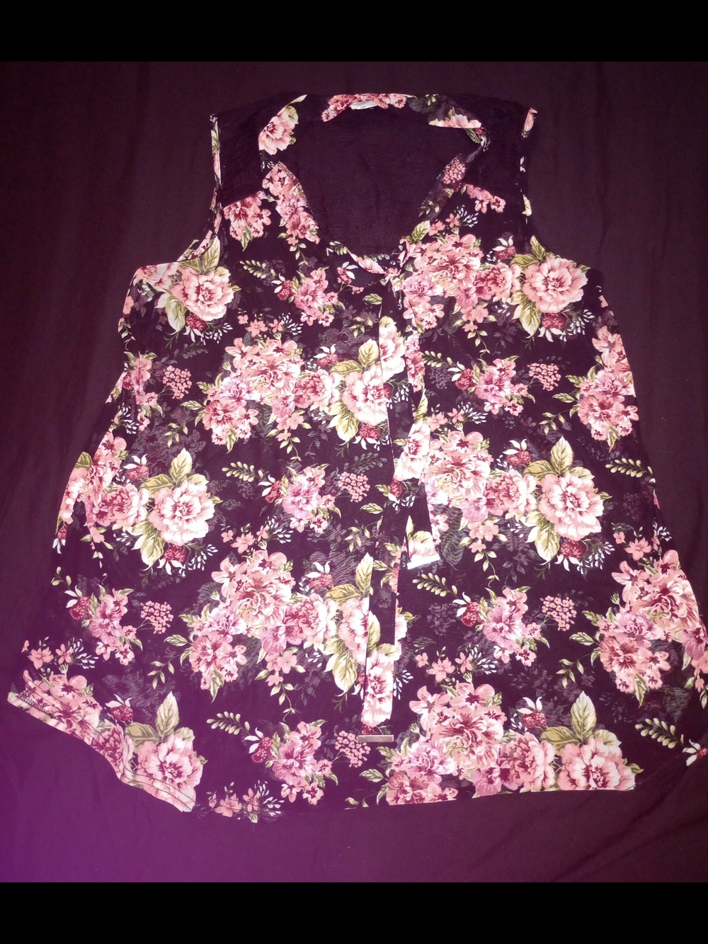 Siren Lily Black Floral Button-Front Camisole with Pink Roses